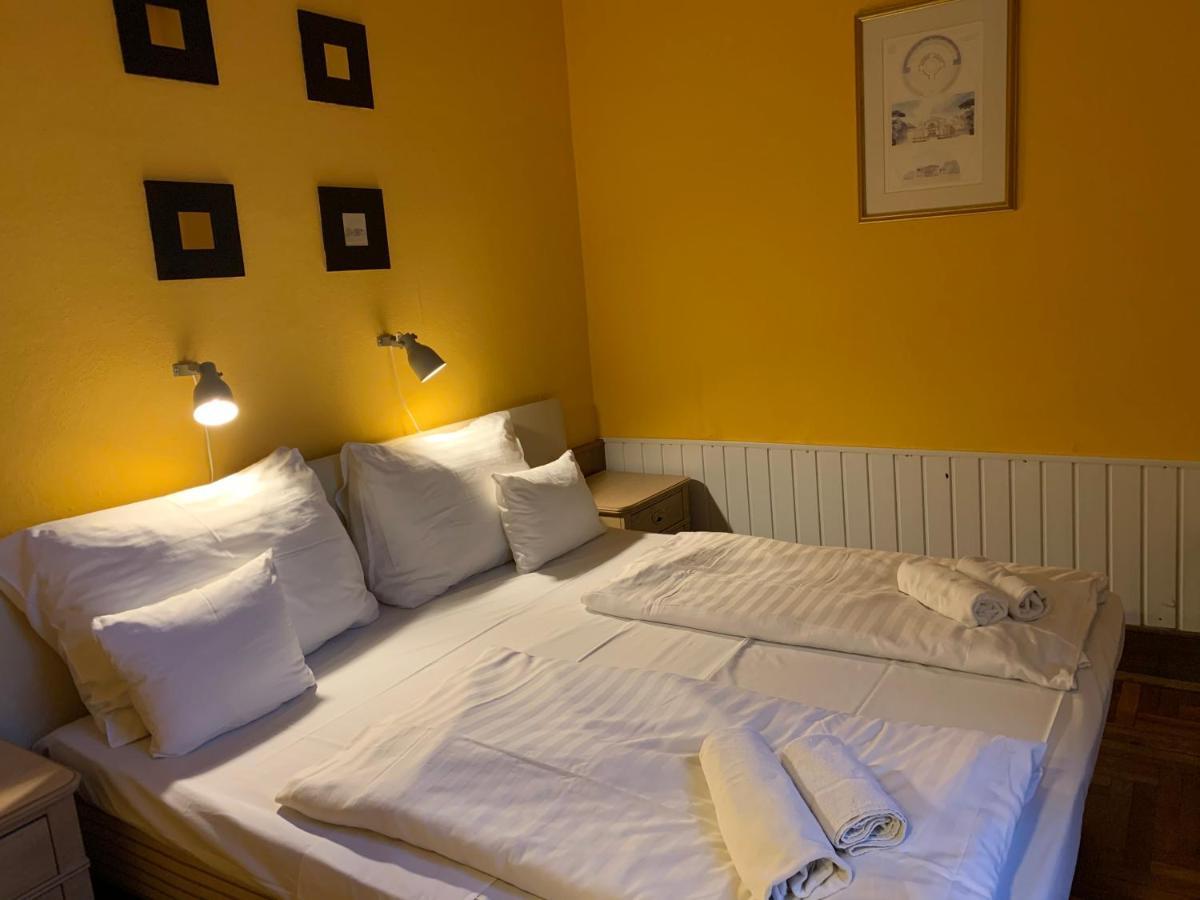 Hotel Omnibusz Budapest Bagian luar foto