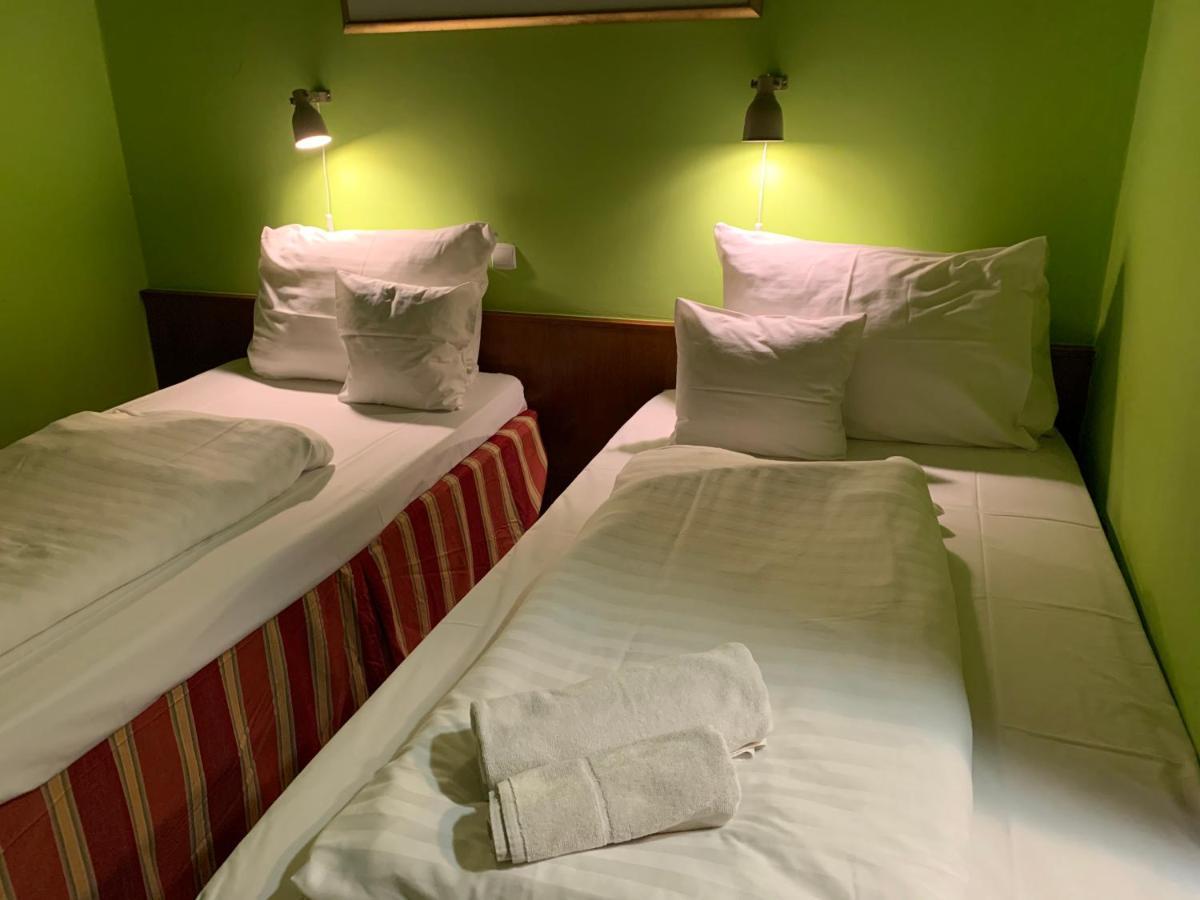 Hotel Omnibusz Budapest Bagian luar foto