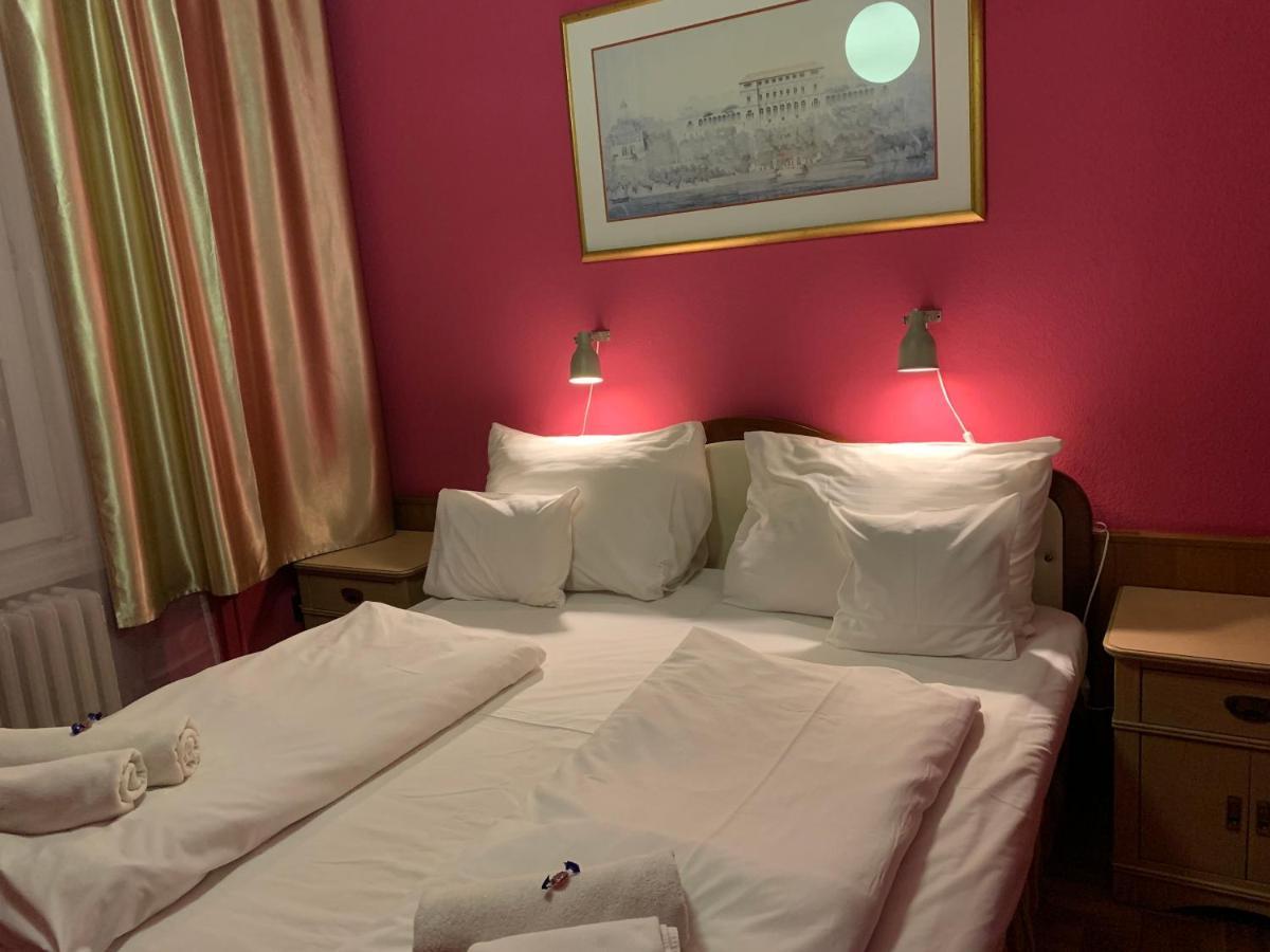 Hotel Omnibusz Budapest Bagian luar foto
