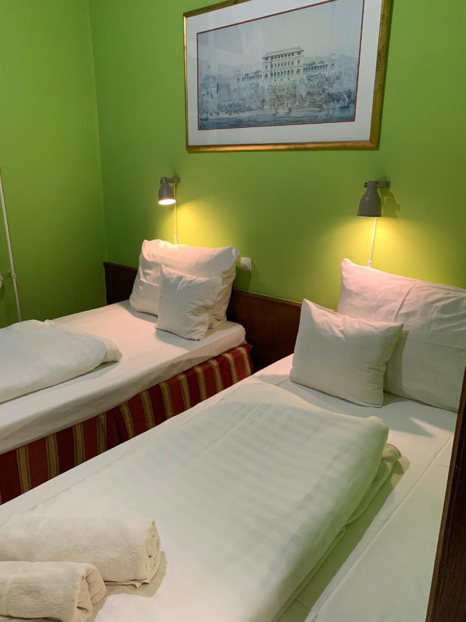 Hotel Omnibusz Budapest Bagian luar foto