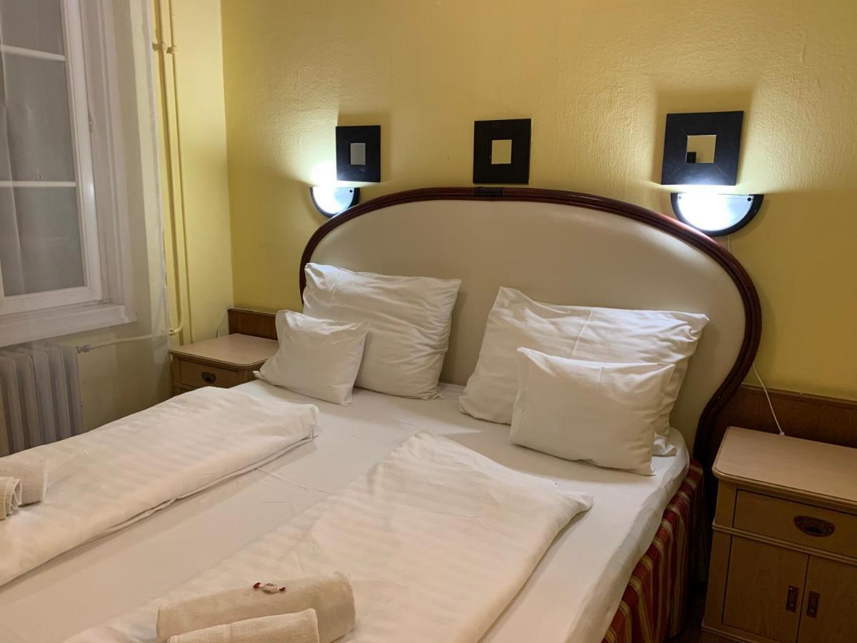 Hotel Omnibusz Budapest Bagian luar foto