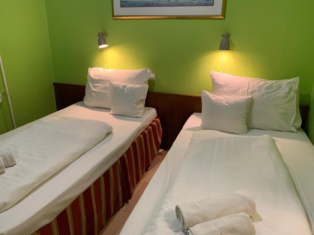 Hotel Omnibusz Budapest Bagian luar foto