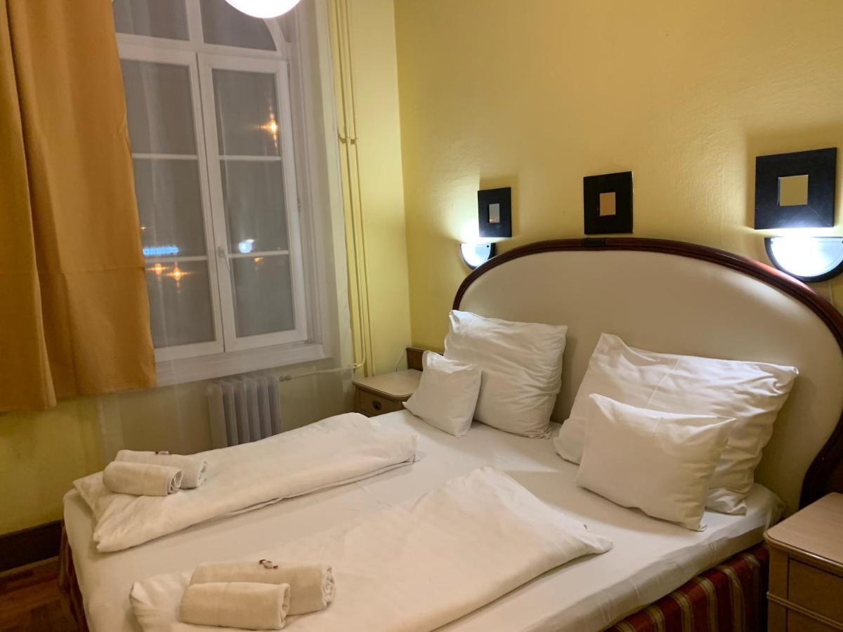 Hotel Omnibusz Budapest Bagian luar foto